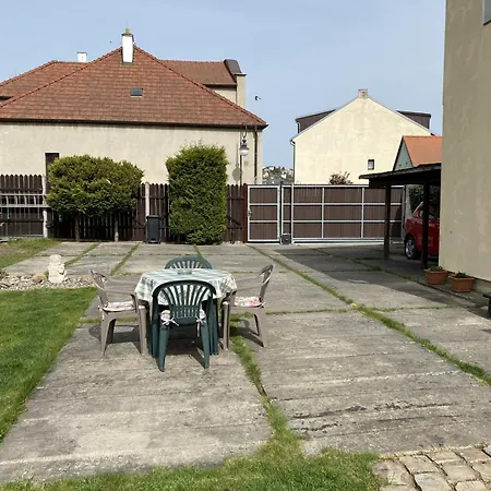 Na Ostrove *
